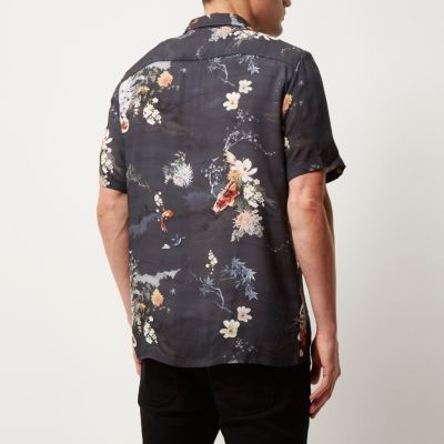 Navy fish print short sleeve shirt